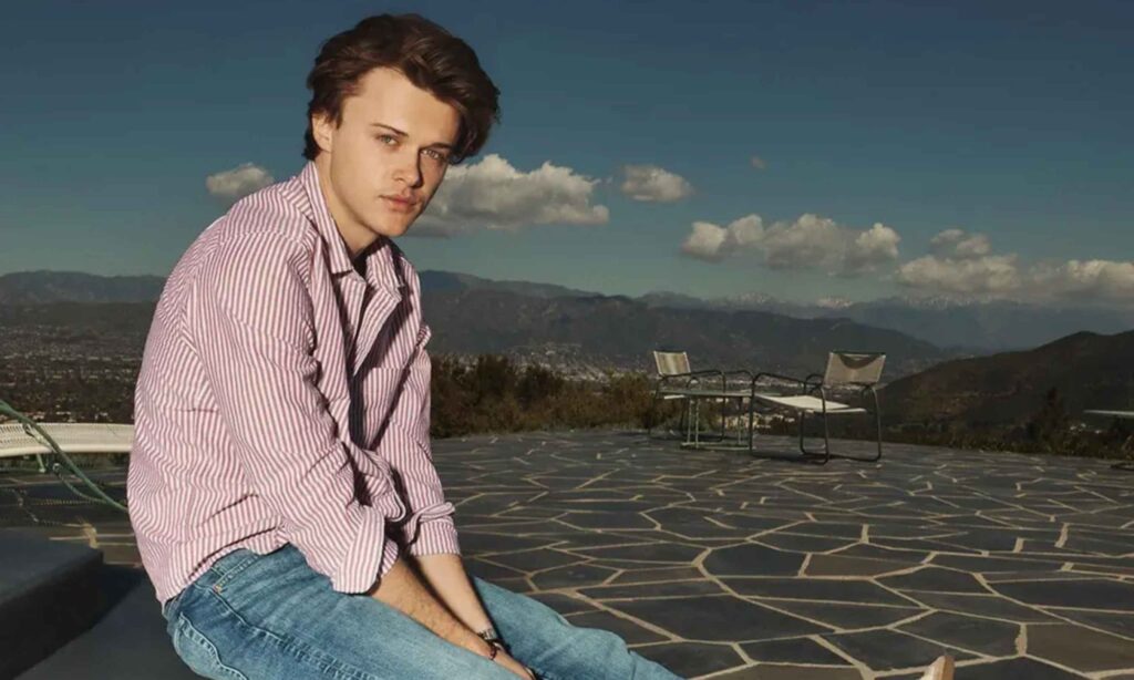christopher-briney-age-height-net-worth-2026